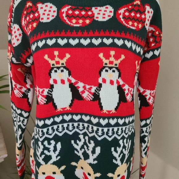 🐧Penguin & Reindeer "Ugly Sweater" Holiday Sweater Size Medium - Picture 2 of 6
